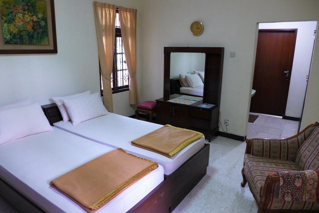 Meranti Guest House Jakarta Bagian luar foto