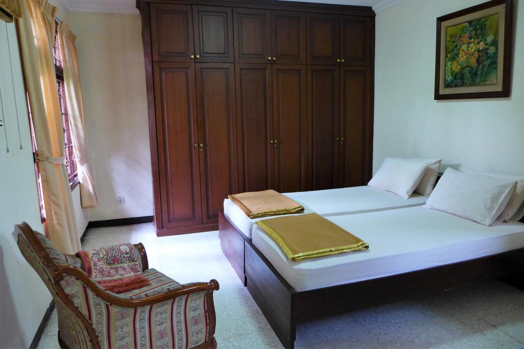 Meranti Guest House Jakarta Bagian luar foto